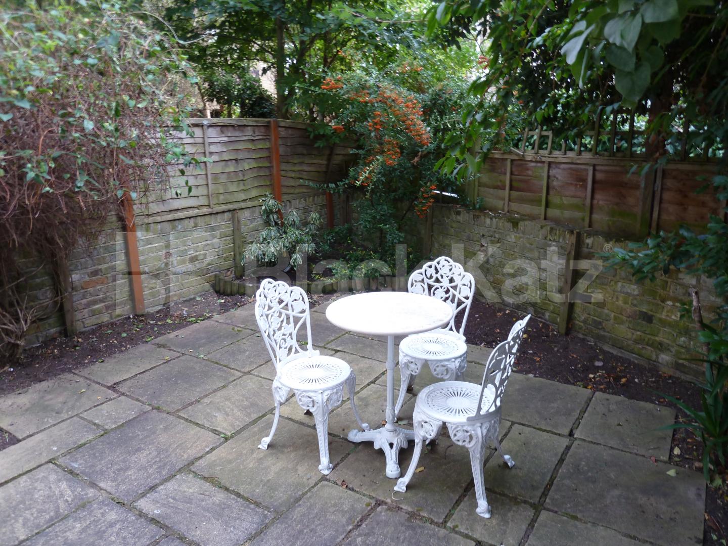 			NEW INSTRUCTION!, 2 Bedroom, 1 bath, 1 reception Flat			 Elmore Street , ISLINGTON